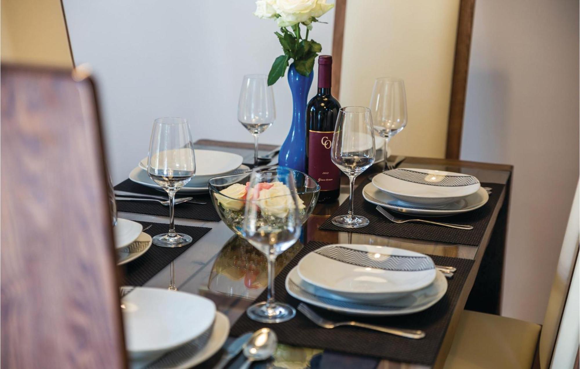 Stunning Home In Jurdani With Wifi Mucici Exteriör bild