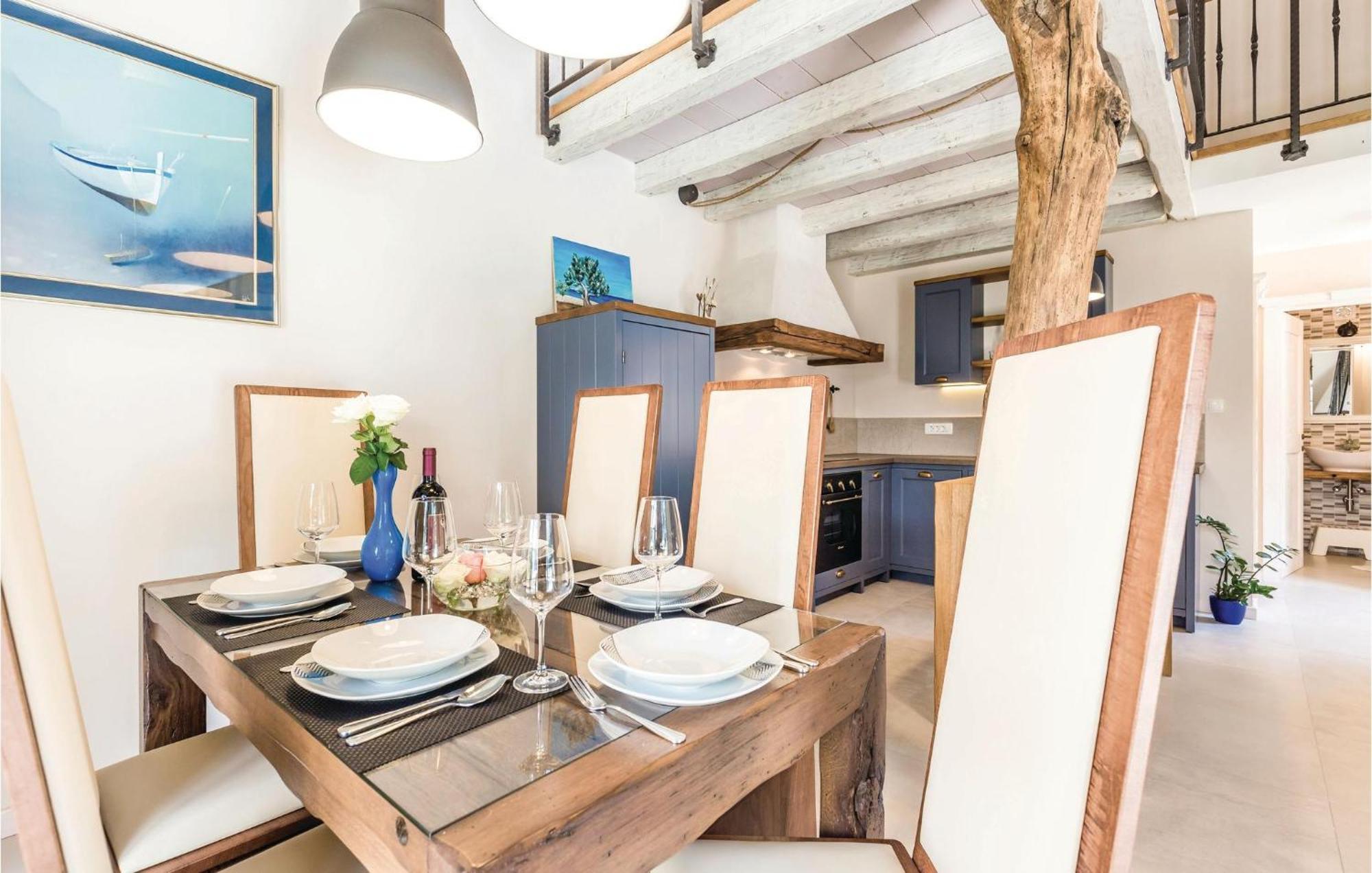 Stunning Home In Jurdani With Wifi Mucici Exteriör bild